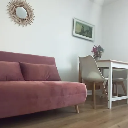 Apartment T2 Au 1er Etage *